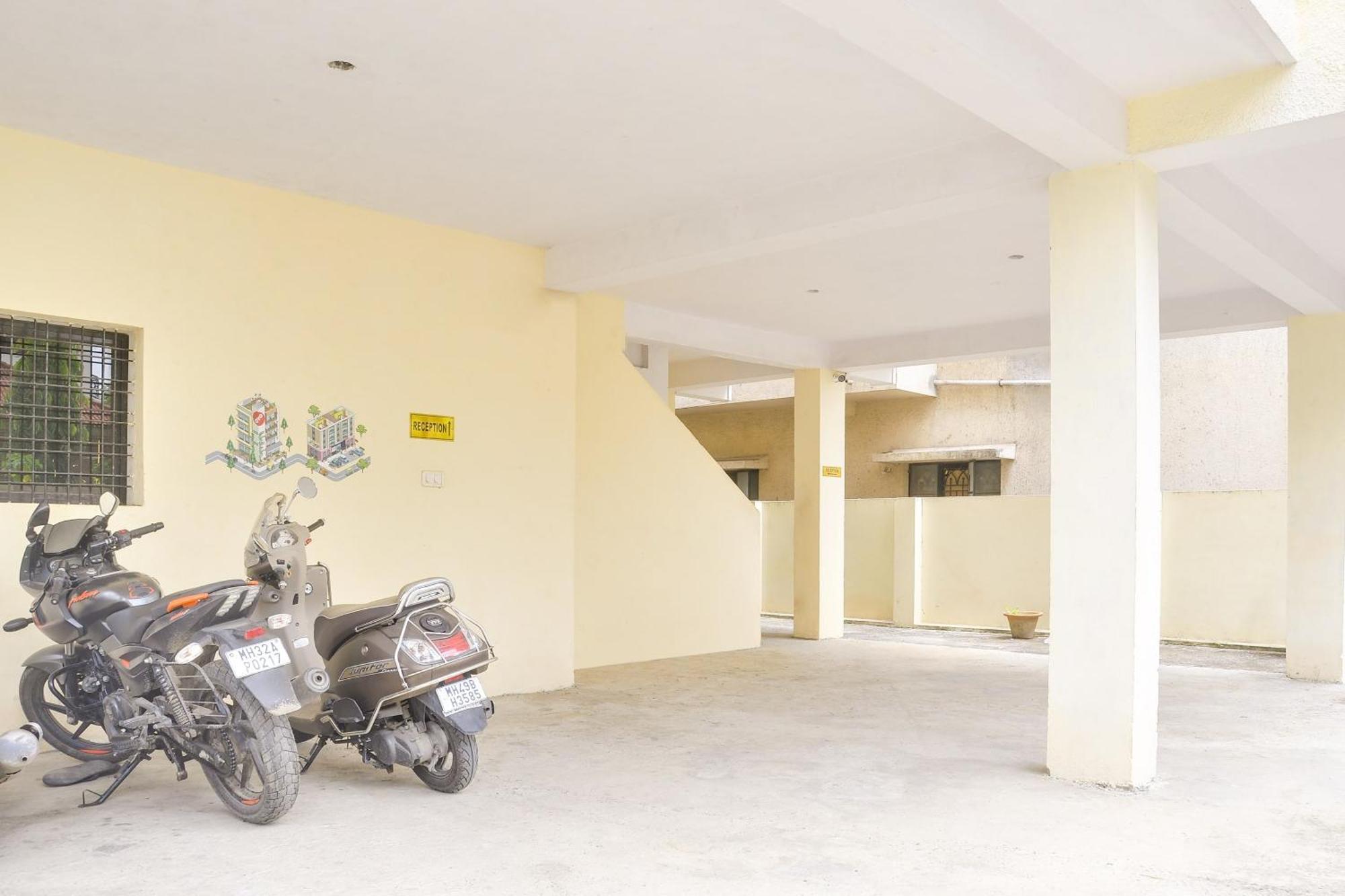 Hotel O Infinity Inn Nagpur Esterno foto